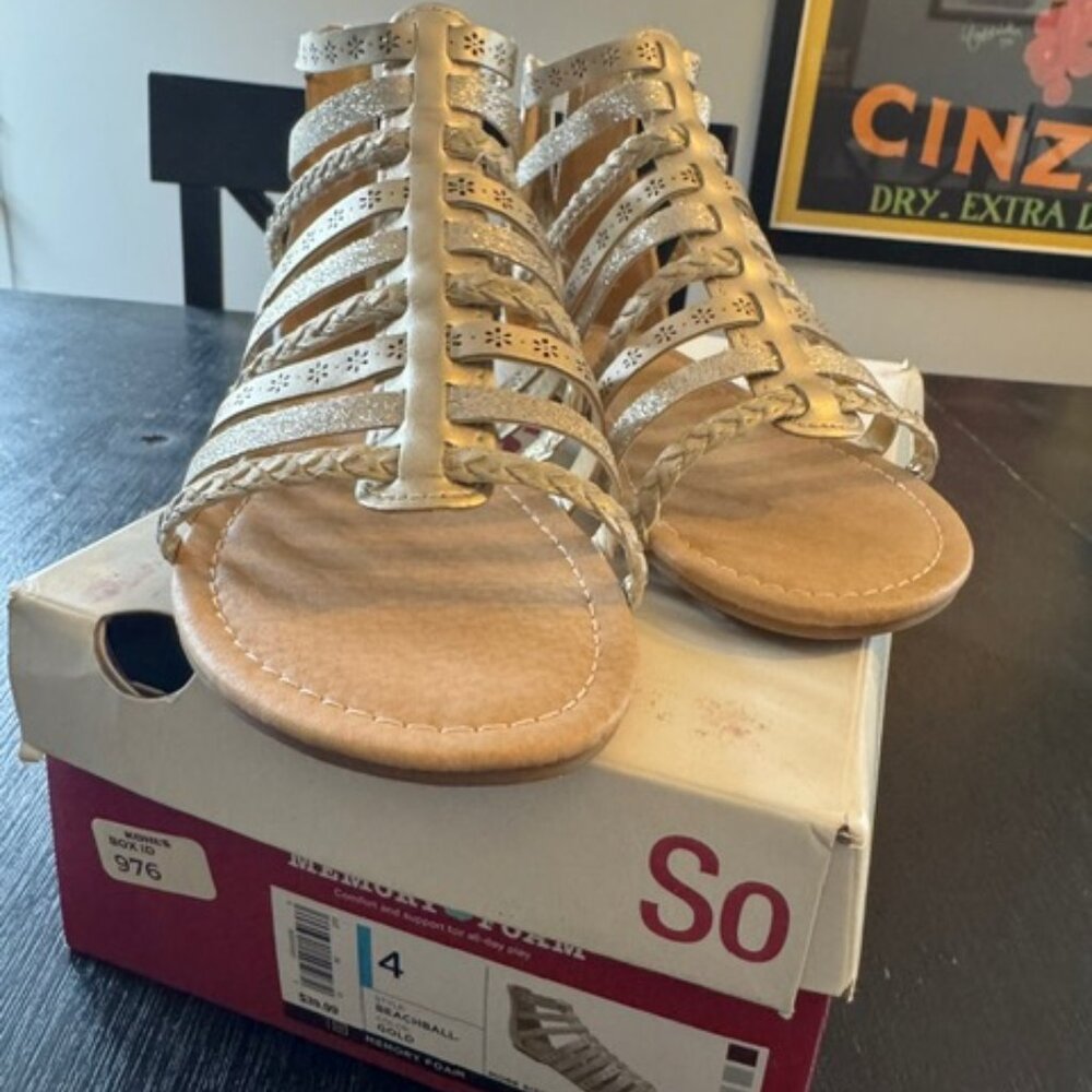 Metallic gold girls sandals size 4